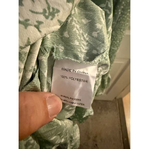 Green simplee dress size medium - Picture 4 of 6